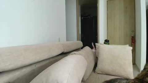 hollyshit_ online show from 20, 10, 2025