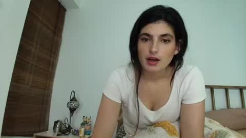 Snapshot of hollyshit_ chatting on 20, 6, 2026 hollyshit_ online show from 20, 6, 2026