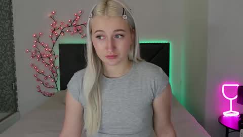 HollyTaillor online show from 14, 1, 2026