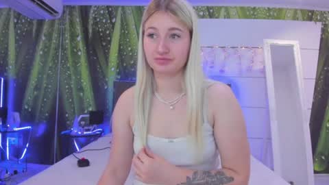 HollyTaillor online show from 5, 7, 2026