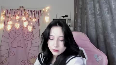 Snapshot of holy420loly chatting on 7, 11, 2025 Ho Lee Sheet online show from 7, 11, 2025