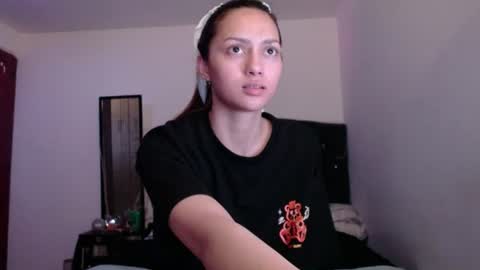 Snapshot of holy_julii chatting on 1, 7, 2026 holy_julii online show from 1, 7, 2026