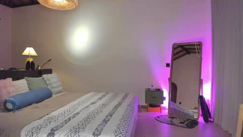 Snapshot of holy_khloe chatting on 16, 5, 2026 Kira Purrr online show from 16, 5, 2026
