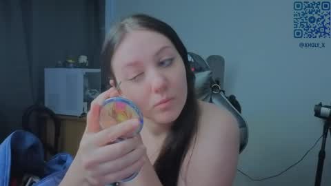Snapshot of holy_kveta chatting on 4, 6, 2026 Kviki online show from 4, 6, 2026