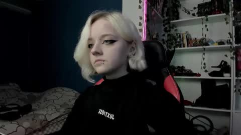 holy_mistresss online show from 8, 11, 2025