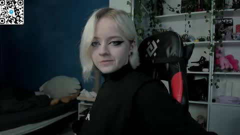 holy_mistresss online show from 30, 11, 2025