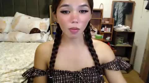 Snapshot of holy_molly1 chatting on 9, 5, 2026 holy_molly1 online show from 9, 5, 2026