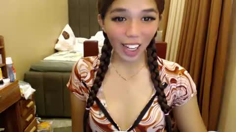 Snapshot of holy_molly1 chatting on 24, 6, 2026 holy_molly1 online show from 24, 6, 2026