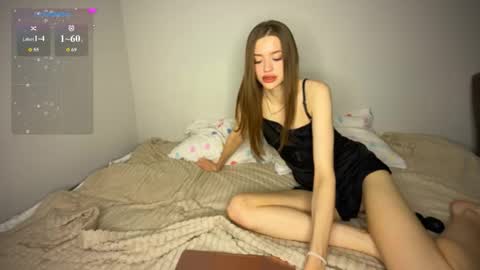 Snapshot of holybabe342 chatting on 4, 10, 2025 Vio online show from 4, 10, 2025