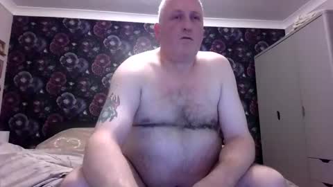 Snapshot of honestman999 chatting on 28, 10, 2025 honestman999 online show from 28, 10, 2025