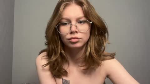 Snapshot of honey__pie chatting on 5, 6, 2026 Lilith and Ellie online show from 5, 6, 2026