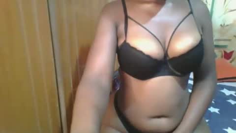 honey_beb online show from 23, 2, 2025
