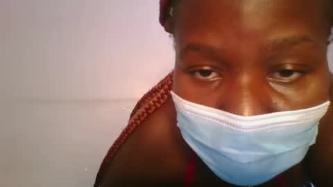 honey_beb online show from 18, 9, 2025