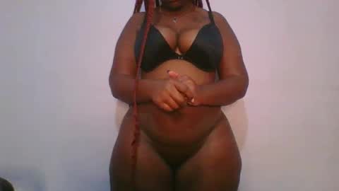 honey_beb online show from 7, 10, 2025