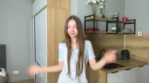 Snapshot of honey_blush chatting on 6, 8, 2026 April online show from 6, 8, 2026