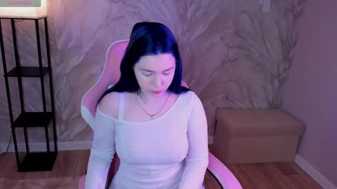 Honey online show from 9, 6, 2026