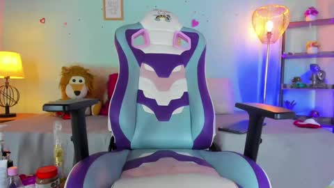 Snapshot of honey_fox01 chatting on 29, 12, 2024 HONEY online show from 29, 12, 2024