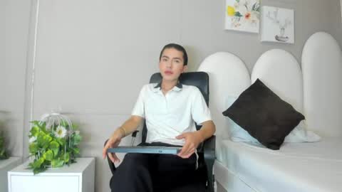 honey_hex_ online show from 11, 5, 2026