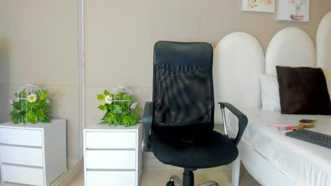 honey_hex_ online show from 25, 5, 2026