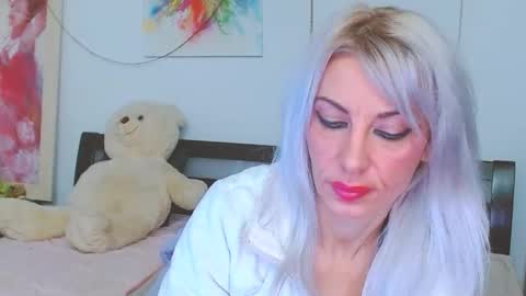 honey_lara online show from 2, 2, 2026