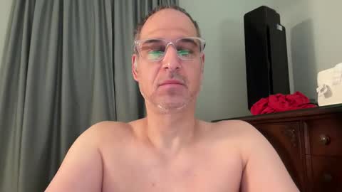 Snapshot of honey_man14 chatting on 25, 4, 2026 honey_man14 online show from 25, 4, 2026