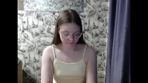 Lina online show from 4, 3, 2025