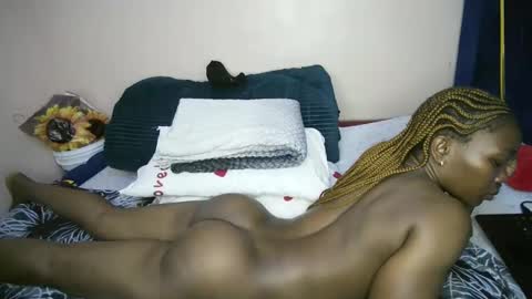 honey_nubia0 online show from 17, 2, 2026