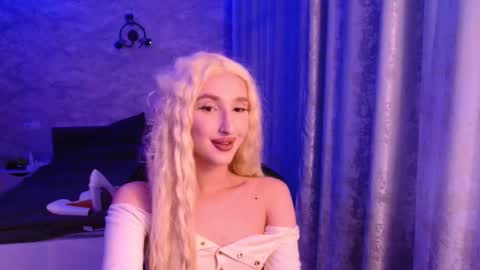 honey_sunset online show from 18, 11, 2025