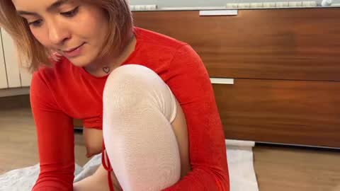 Snapshot of honey_sunshine chatting on 16, 2, 2026 Jenyanew vid how I squirt in forest in bio online show from 16, 2, 2026