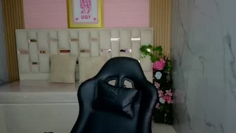Snapshot of honey_torres_sub chatting on 16, 6, 2026 HONEY online show from 16, 6, 2026