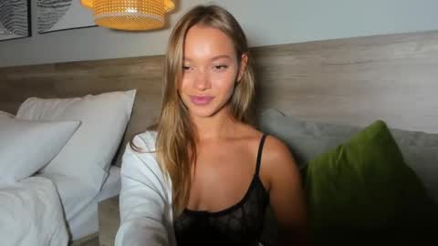 Kira  Instagram asaphoney   Fansly asaphoney  online show from 23, 4, 2026