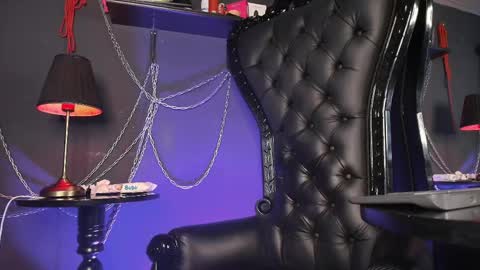 Call me Honey  or maybe Demoni  online show from 11, 5, 2026