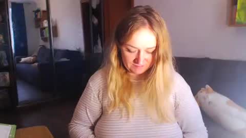HoneydewMolly online show from 27, 11, 2025