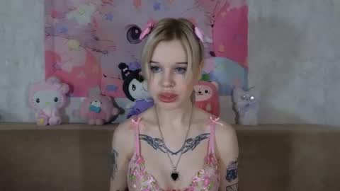 Snapshot of honeygold__ chatting on 8, 7, 2026 Lisa online show from 8, 7, 2026