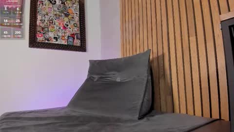 Sofia independent model online show from 24, 2, 2026