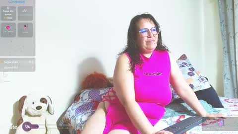 Snapshot of honeyhotpaty chatting on 3, 3, 2025 sofia online show from 3, 3, 2025