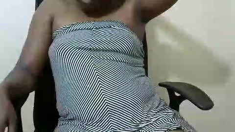 Snapshot of honeymuny chatting on 26, 10, 2025 Honeymuny online show from 26, 10, 2025