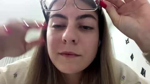Snapshot of honeyplonk chatting on 18, 6, 2026 Anna online show from 18, 6, 2026