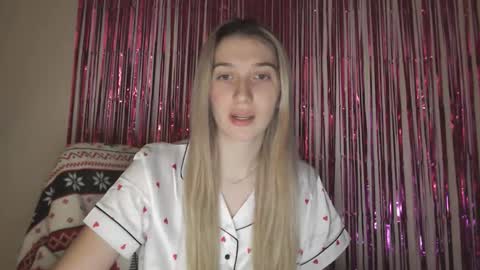 honeyveil online show from 16, 2, 2026