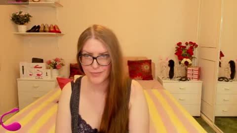 Snapshot of honeywinexs chatting on 5, 6, 2026 honeywinexs online show from 5, 6, 2026