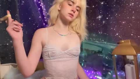 Emi Rose online show from 23, 1, 2025