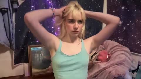 Emi Rose online show from 25, 2, 2025