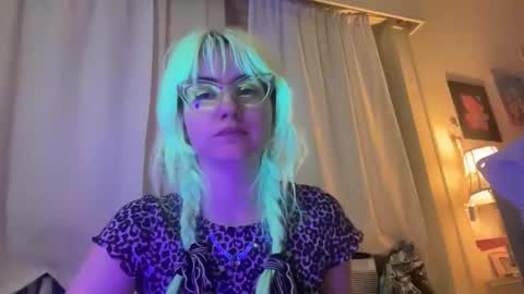 Emi Rose online show from 5, 3, 2026