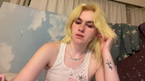 Snapshot of honeyxlimbed chatting on 7, 5, 2026 Emi Rose online show from 7, 5, 2026
