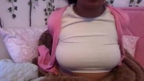 Snapshot of honeyy_89 chatting on 27, 4, 2026 honeyyy89 online show from 27, 4, 2026