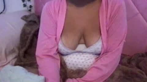 Snapshot of honeyy_89 chatting on 16, 5, 2026 honeyyy89 online show from 16, 5, 2026