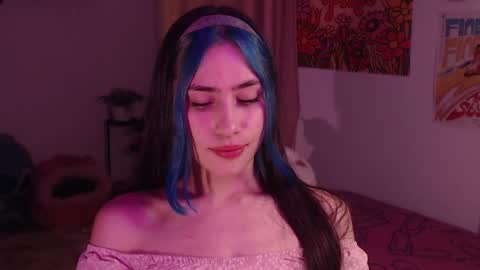 Snapshot of honeyypeaach chatting on 4, 12, 2024    online show from 4, 12, 2024