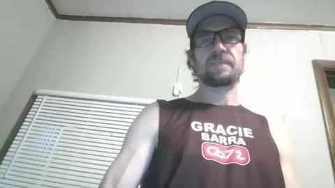 hoodedcricket online show from 12, 5, 2026