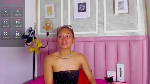 Snapshot of hoollyhendrix chatting on 16, 2, 2026 holly online show from 16, 2, 2026