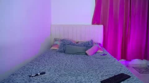 Snapshot of hoot_alicee chatting on 8, 6, 2026 ONLYFANS online show from 8, 6, 2026